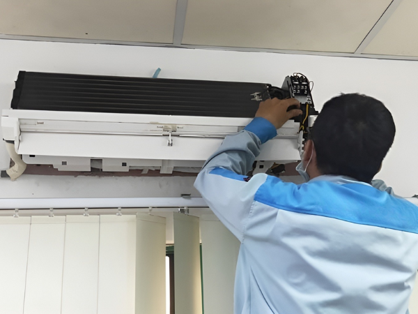 Dịch vụ vệ sinh máy lạnh tại nhà ở Trảng Bom, Đồng Nai