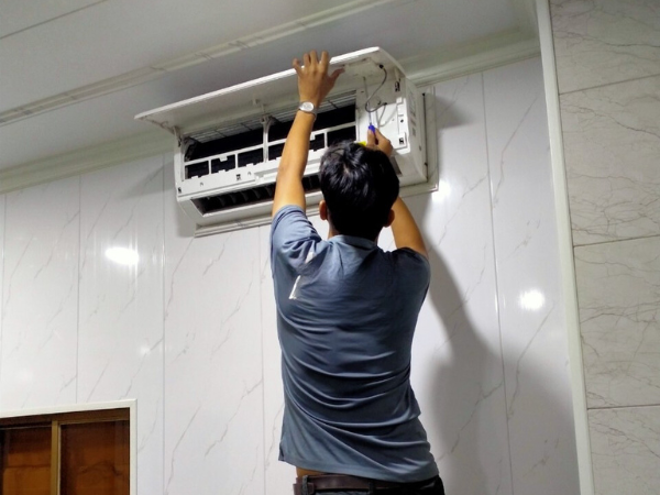 Sửa chữa máy lạnh Toshiba uy tín và chất lượng